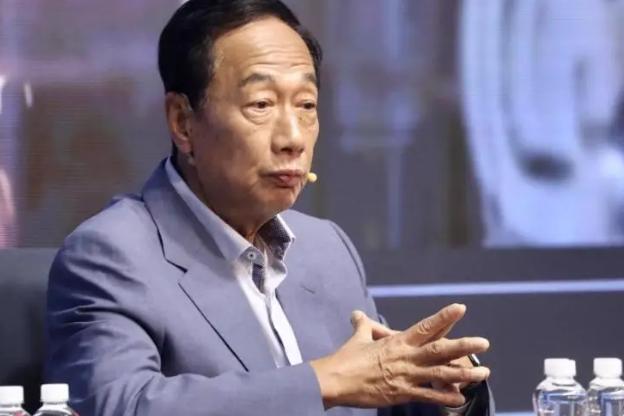 郭台铭最近在媒体面前放出这么一句狠话，没有大国撑腰的政权早晚得变成别人家的附庸，