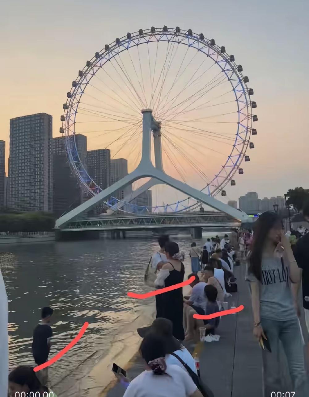 事后诸葛亮，事后都别想着甩锅，这两天海河落水坠亡事件在网上引争议，好多友友指责天
