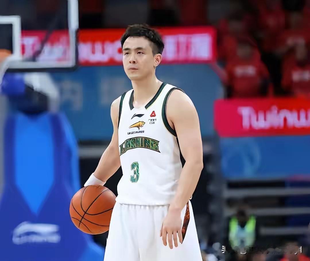 保守的乌戈，自食恶果！想像不到的是辽宁队的主教练乌戈固执的使用废材鄢首琦和姜宇星