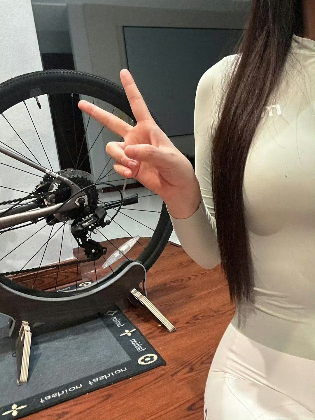 准备出去骑行了，希望不会被大叔搭讪♀