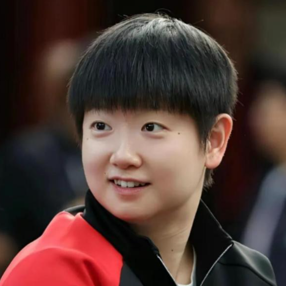 中国乒乓球队的称呼密码！孙颖莎获“莎姐”尊称，实力与尊重才是队内相处核心