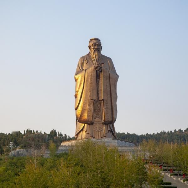 《道德经》中“无”的智慧，并非空无虚寂的消极遁世，而是一种洞察本质的生存哲学与处