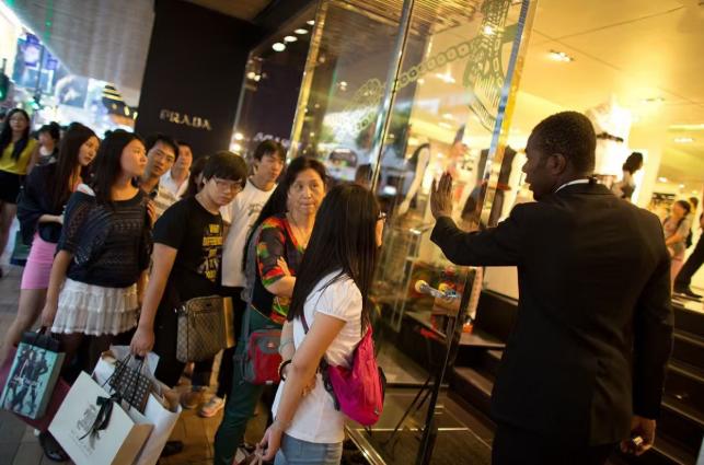 不得不佩服，外媒眼光的毒辣，对我们的观察足够细！最近这段时间，不少西方奢侈品