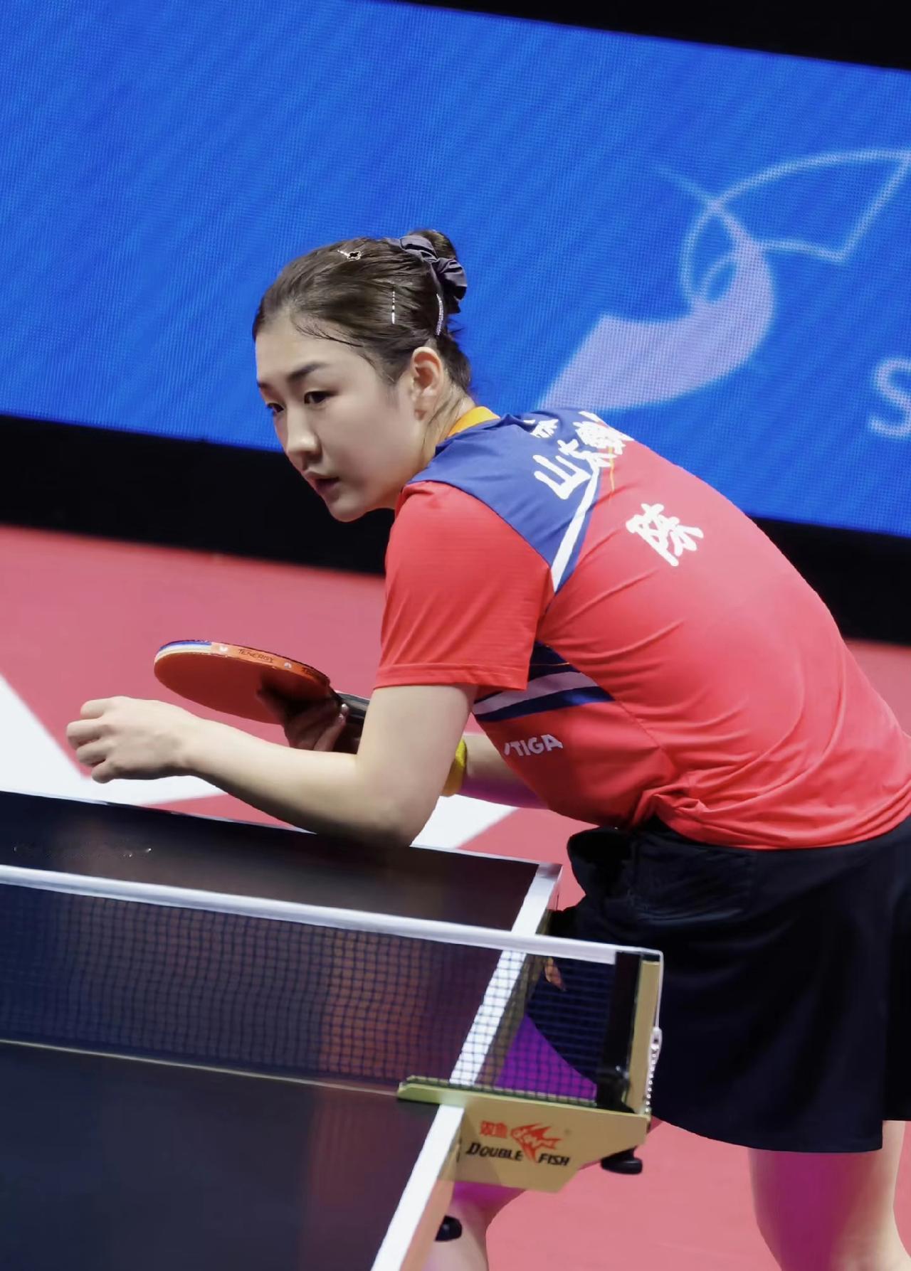 真是让人没想到陈梦退圈后的乒乓球首秀，让人惊讶的不是她的技术，而是她在场上的状