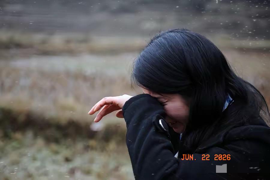 "这个妈更可恨！"贵州，已婚女子与情人同居，女子带12岁的女儿和他们一起生活。万