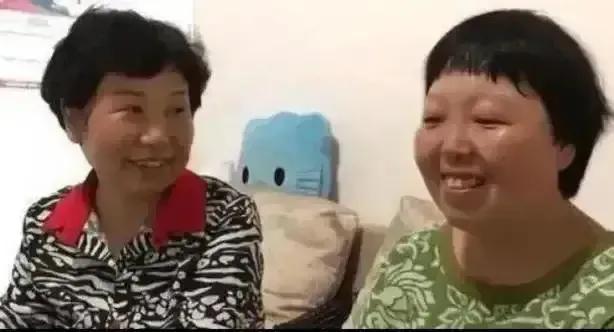 郭希宽杜新枝愿意养着傻了的大女儿，就让人觉得他们夫妻不会可以放弃从小就有病的姚策