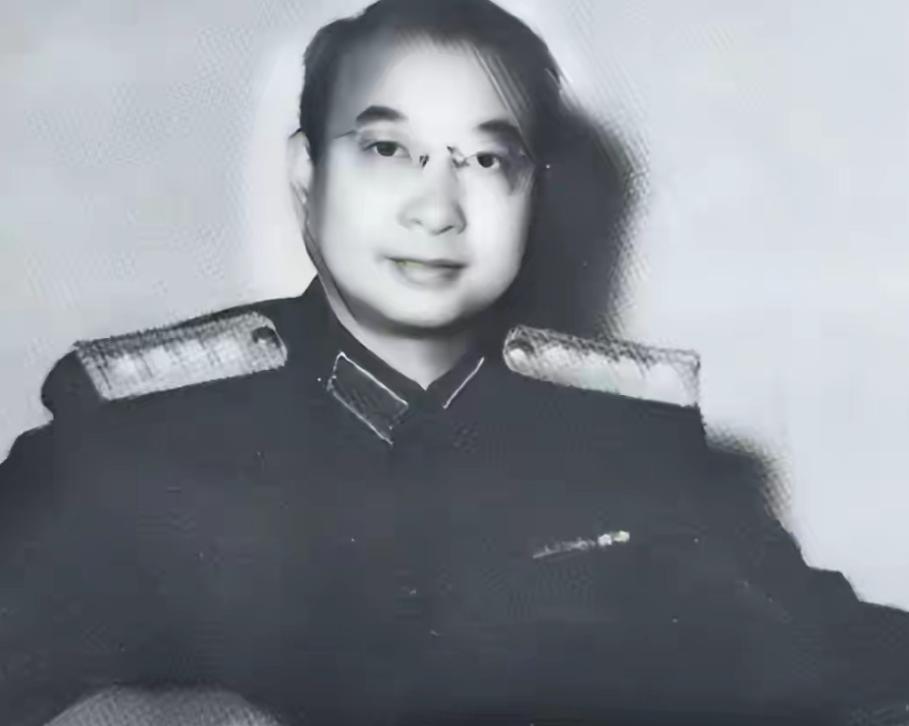 1960年散会后陈赓刻意躲开周总理，罗瑞卿追问缘由，一句话听完全场心酸。那天