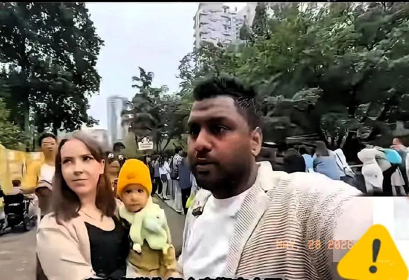 说实话，看到那条留学生带着全家来华，连亲戚都想接过来蹭空调的新闻，我这心里真不是
