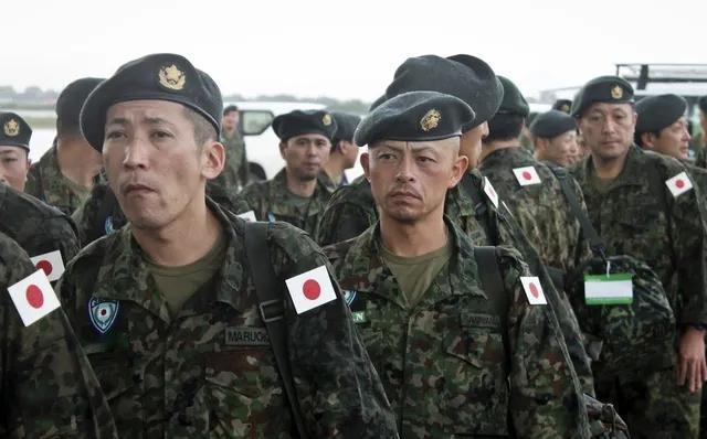 日本自卫队访华，9天辗转3地，解放军打开武器库，让小日子开开眼在这个风起云涌