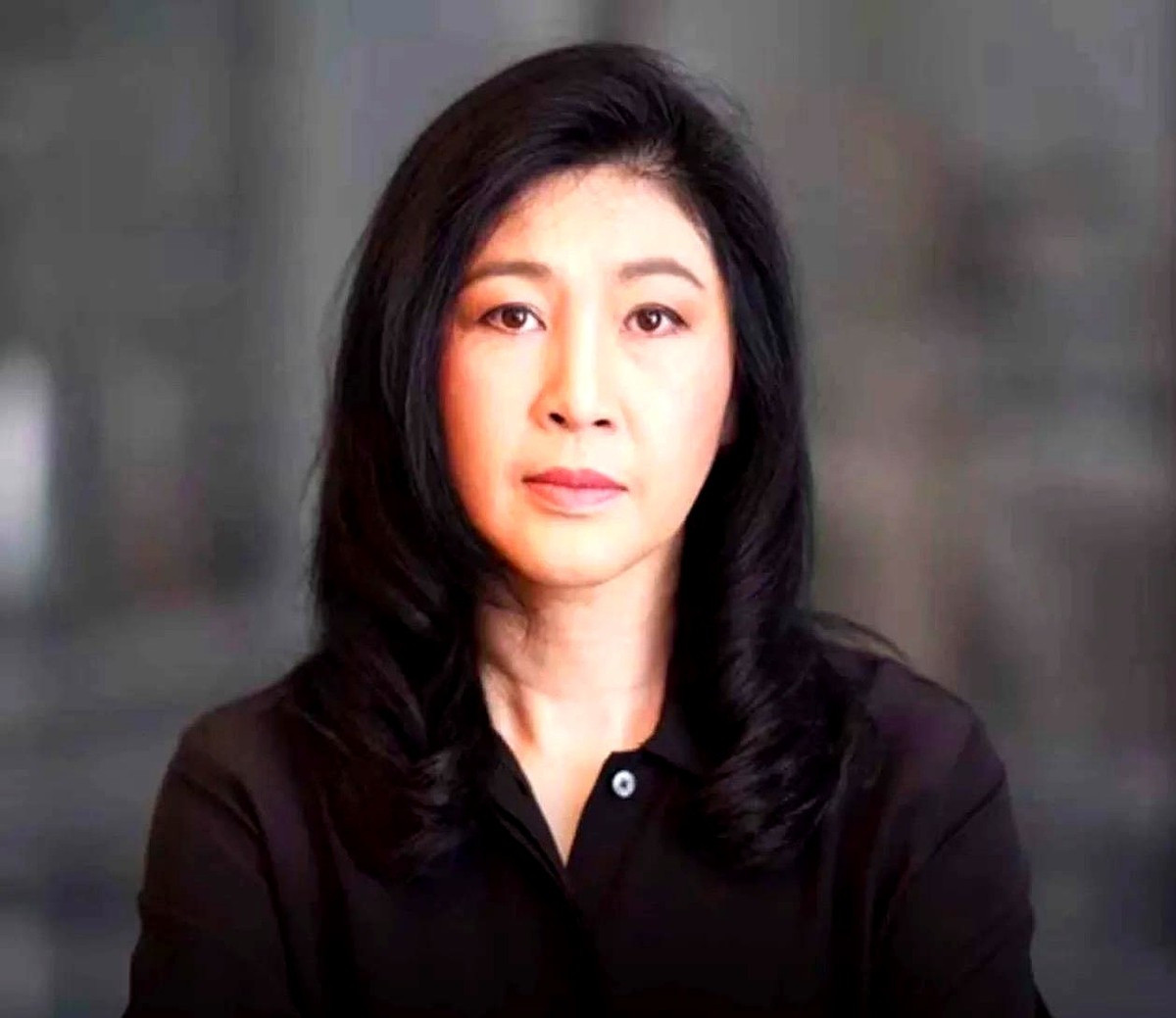 他信英拉兄妹同日回国天啊！当我看到这个消息时，差点从椅子