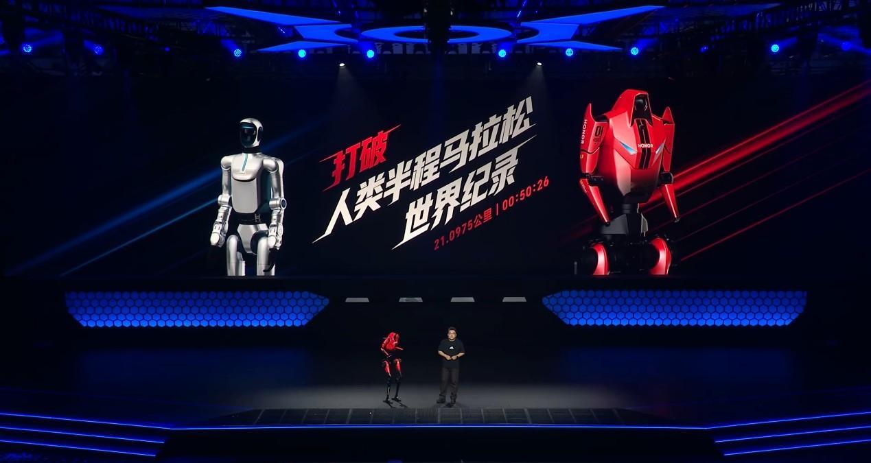 爆个料，荣耀机器人“闪电”佩戴的手表，即荣耀手表6Plus，会在5月份上市，使