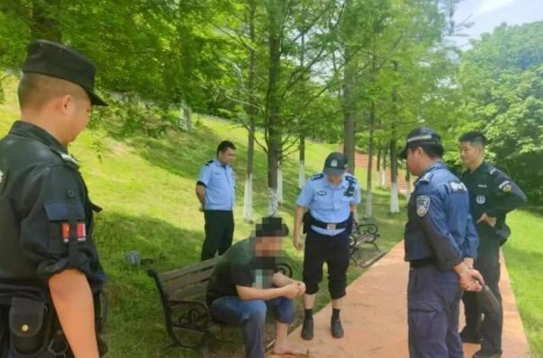 那个想喝最后一杯奶茶的年轻人可能想不到，外卖订单上一句“自杀前临死喝”的备注，竟