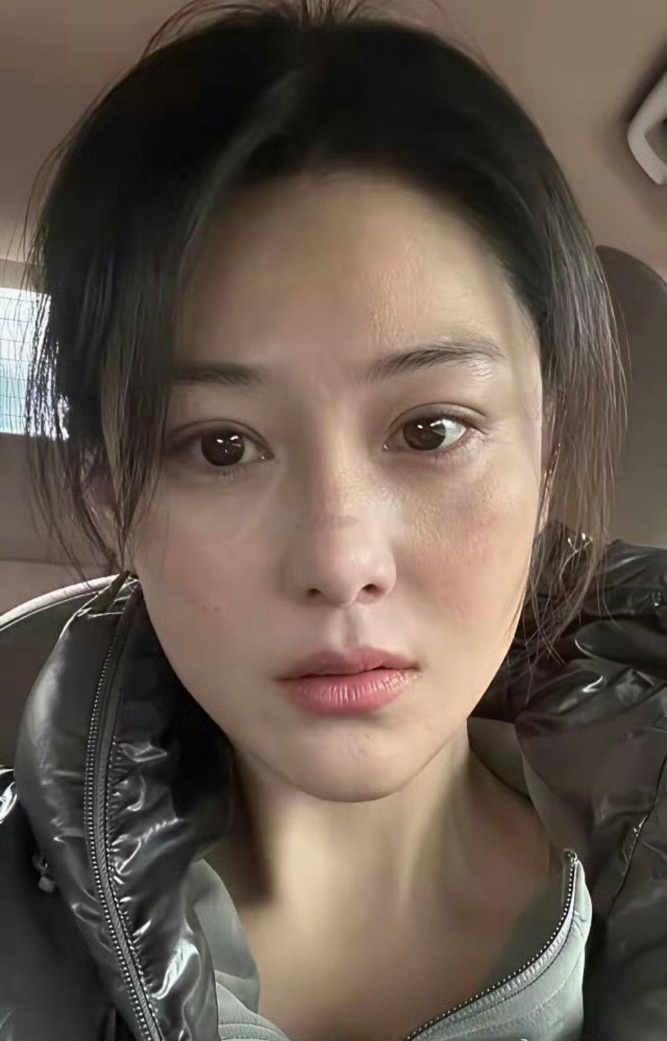 张馨予如果没有结婚，现在肯定是超一线女明星了，不化妆都这么美，何捷把她养的很好。​​​