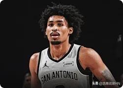 缺少文班亚马的马刺队10分击败步行者，宣告新三驾马车诞生！1、后场核心福克斯