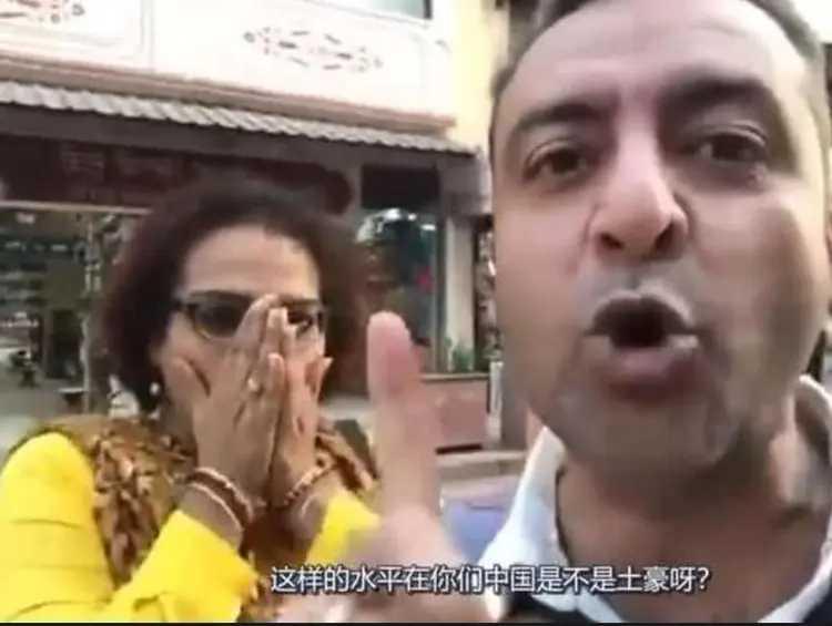 一印度人带着11万卢比，拖家带口6口人来到杭州。他得意洋洋的说，这样的水平，在