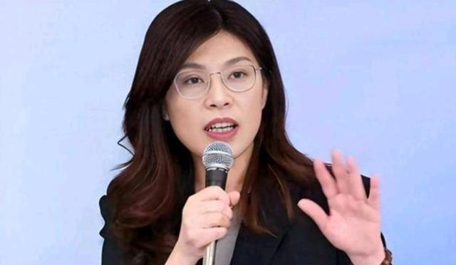 郑丽文再次就两岸关系进行表态！8月8日，根据岛内媒体报道，国民党主席郑丽文在接受