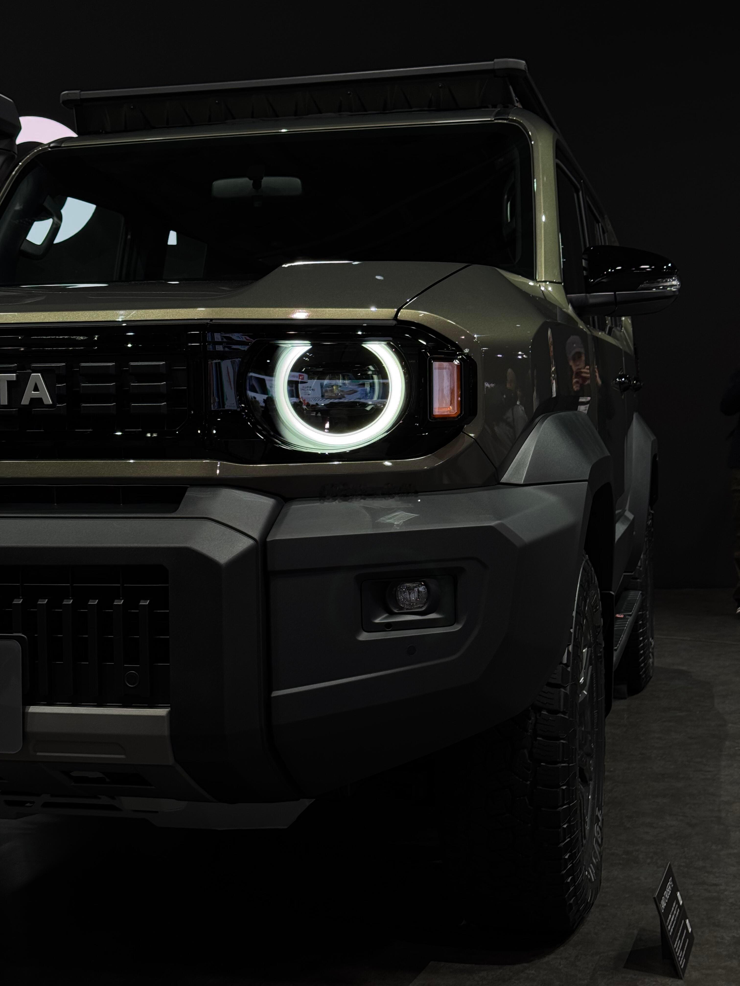 一眼定情全新Fj，期待早日原汁原味上市。丰田​​​