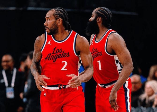 伦纳德要是留猛龙三年，多了不敢说但至少会有一个冠军的，因为猛龙的新秀红利甚至都没