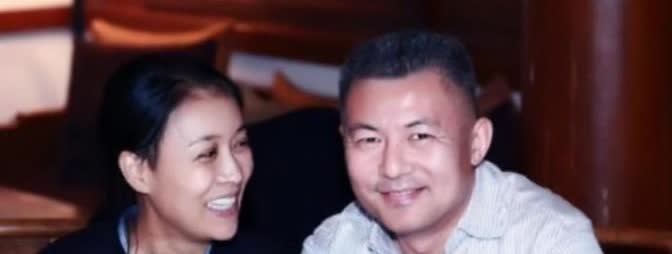 当年孟桐对那英说：“择日不如撞日，咱俩早点结婚吧？”那英想都没想就立刻点头，谁知