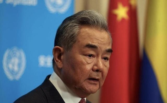 印度沸腾了，中国点头。6月18日，中国外交部宣布，应印度国家安全顾问多瓦尔邀