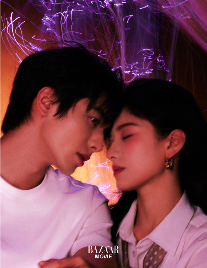 宋威龙张婧仪背背宋威龙张婧仪额头相抵宋威龙张婧仪背背宋威龙张婧仪额头相抵两