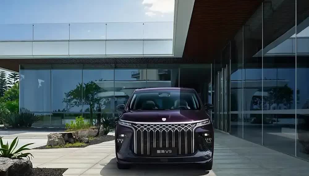 一觉醒来，车圈又沸腾了，2025年国补新政策来了：1、首次购车，并且名下