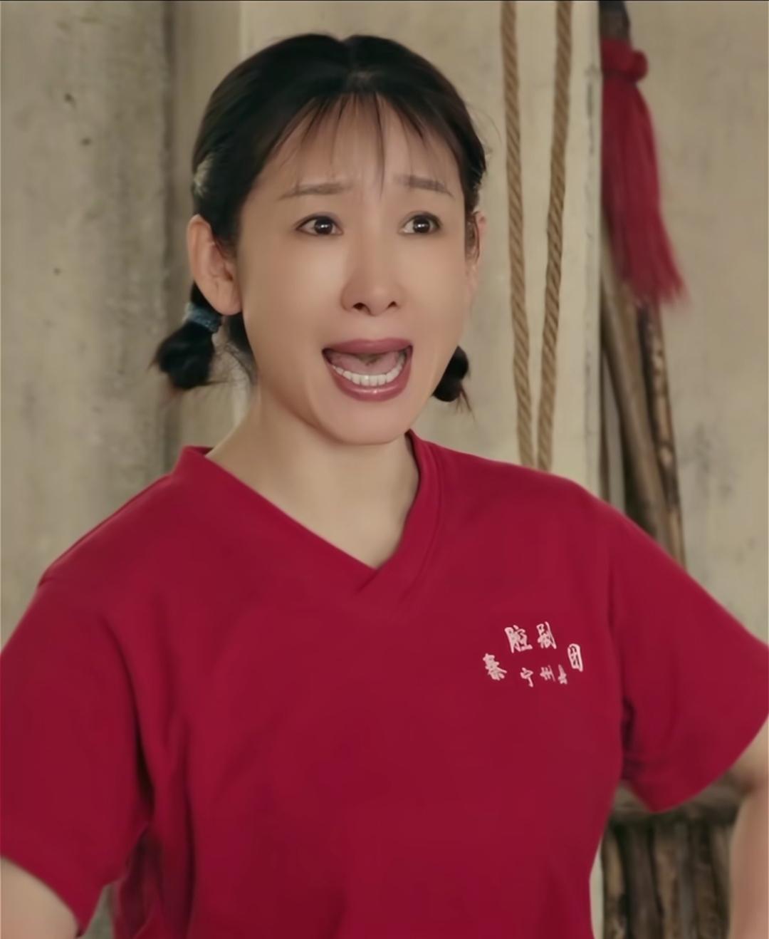秦海璐说，自己高考的时候，数学考了4分，英语考了27分，之所以考这么低，