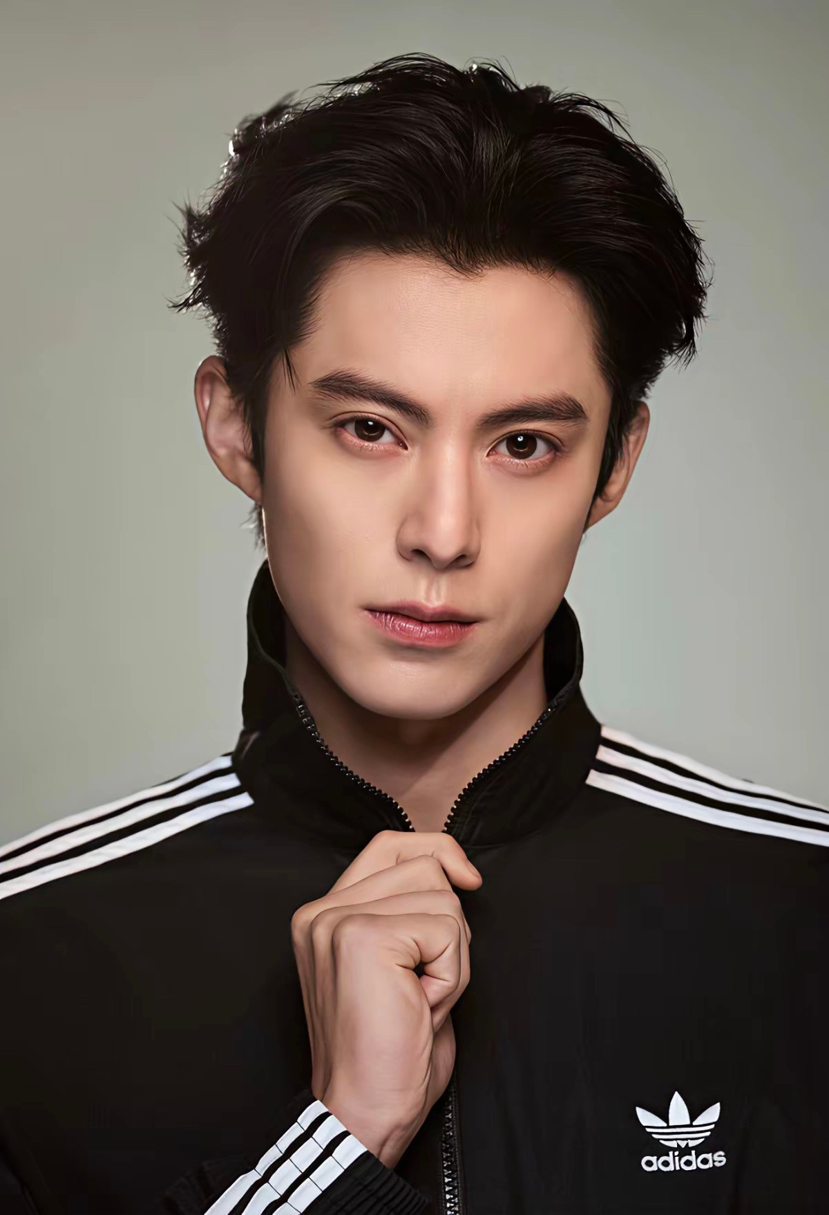 娱圈又传来大瓜！3月13日，知名狗仔刘大锤突然上了热搜，在直播间当中，他又爆料出