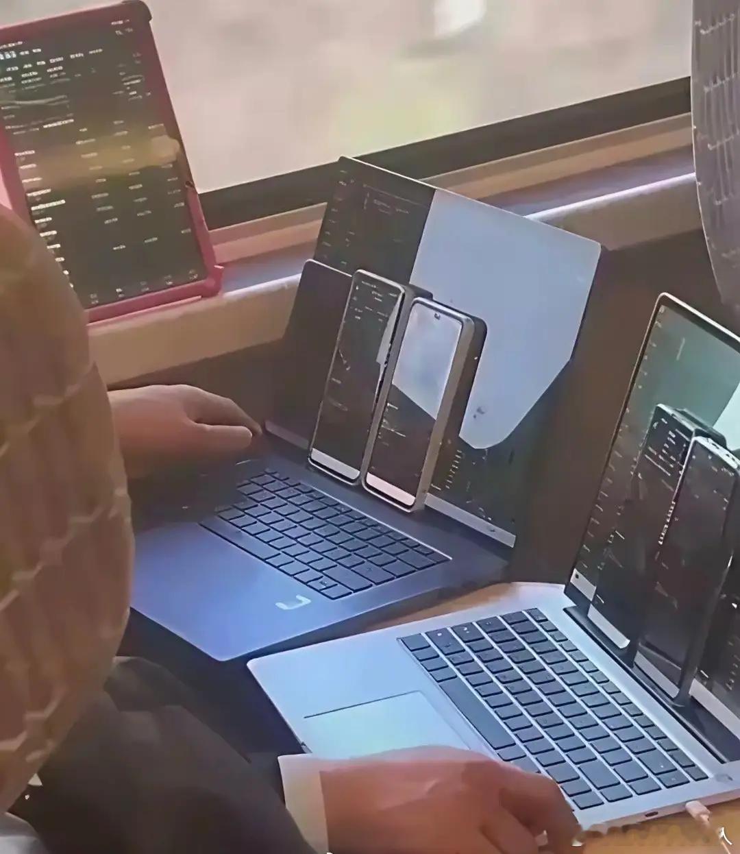 高铁上看见的，讲真，这也太牛了吧！！​​​