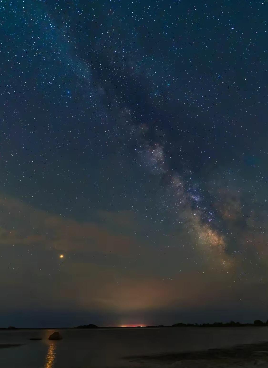 王铎：在好奇号火星车上拍摄的火星夜空
