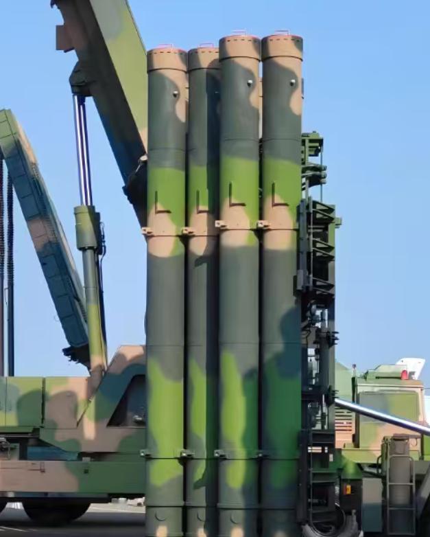 北约各国积极派兵驻守波兰，表面上说，是因为俄罗斯的无人机进入了波兰的领土，然而当