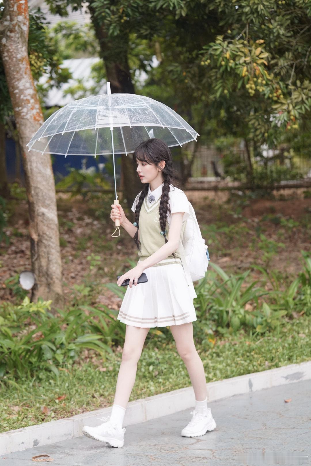 田曦薇🍡田曦薇忙忙碌碌寻宝藏2寻宝二班的VV学姐，我们都很喜欢你！！（