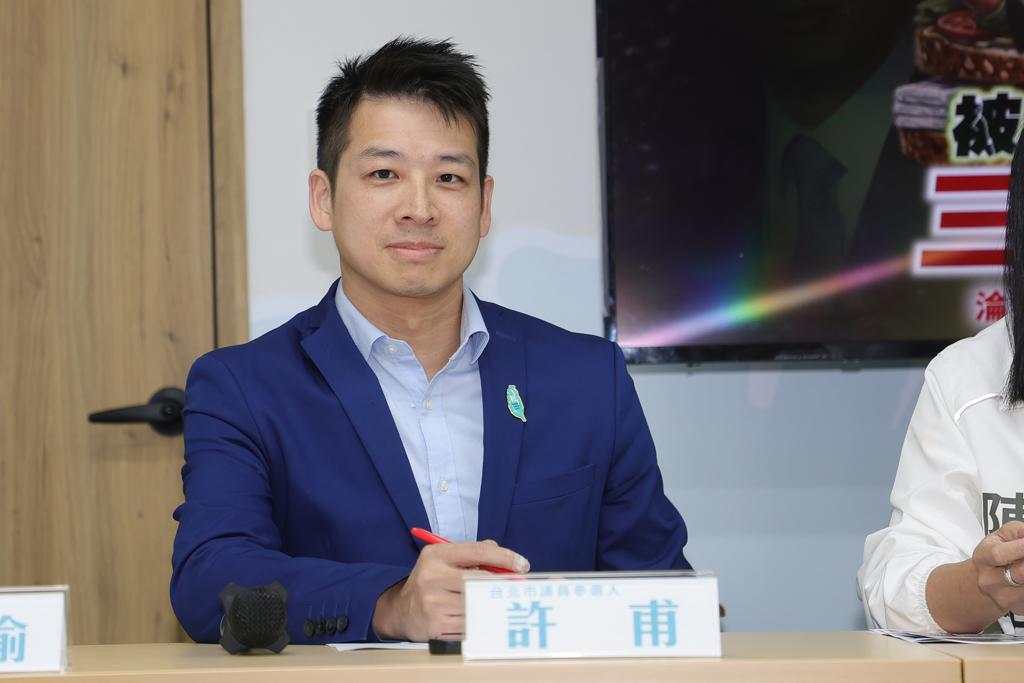 民众党台北市议员参选人许甫近期公开透露，民众党核心支持者中绝大多数人目前都偏向支