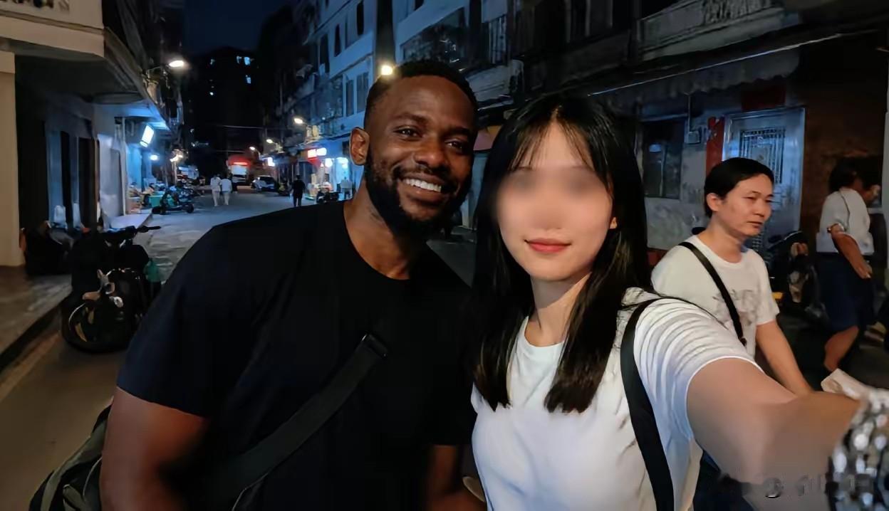 老郑这回的炮口，对着农村女大学生和留学生关系开火，确实又溅起不小水花。要我说