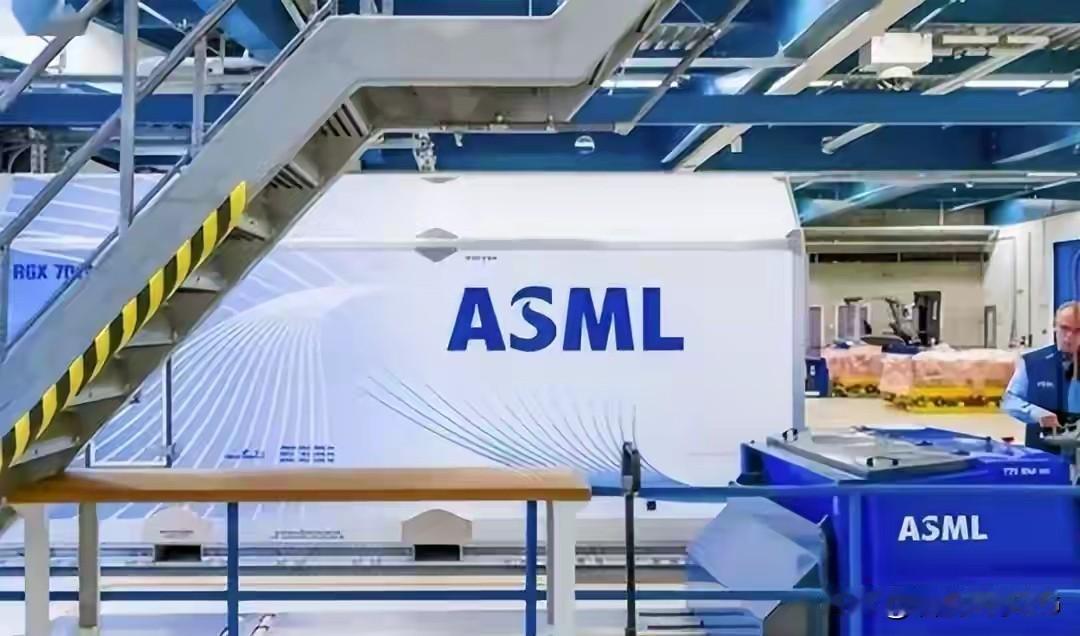 中企对外宣布：回购中国已购光刻机！外媒：ASML的专利权陷入危机没人想到，