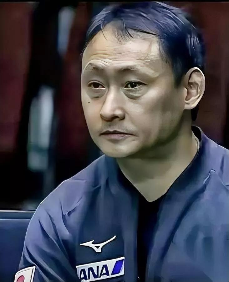 张本宇今晚得笑到翻来覆去睡不着！不是一件喜——是三件好事砸头上了！先说闺