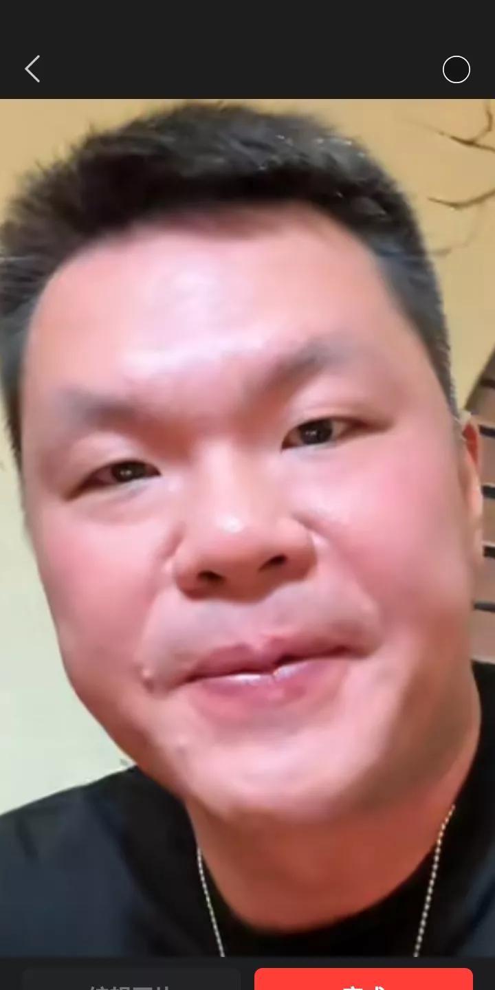 近日中国男篮名宿，广东俱乐部总经理朱芳雨对中国男篮在亚洲杯小组赛上的精彩表现，大