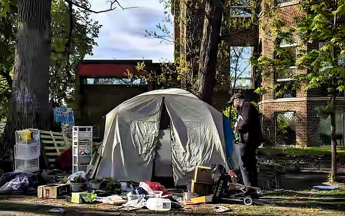 【中国网友聊美国“斩杀线”，美媒急了】最近中国网友热议的美国“斩杀线”，把美