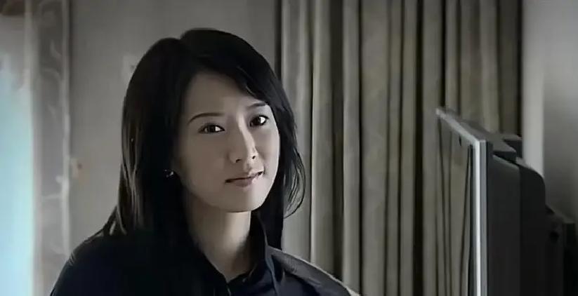 2009年，海清一个啃冷馒头的即兴动作，就拿下了《蜗居》的海萍。这事儿，北电都