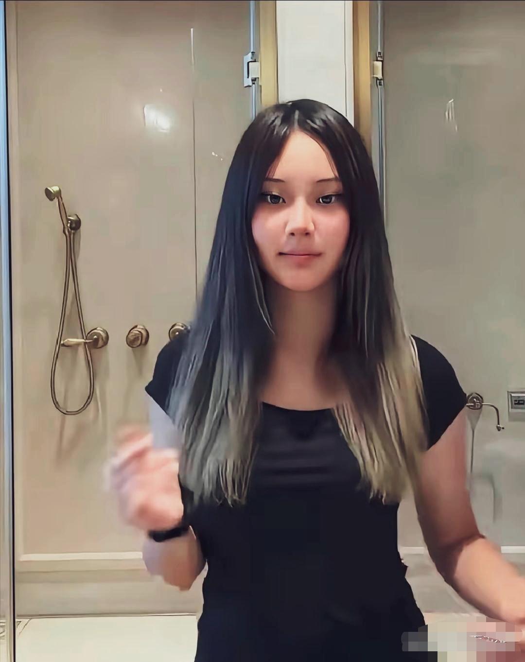 贾乃亮女儿，咋变成这样，没有妈妈漂亮！