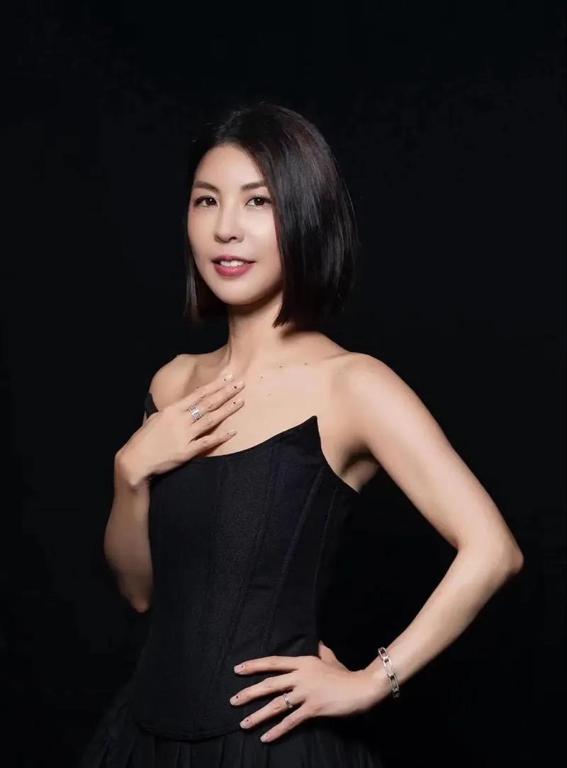 <em>许茹芸</em>爆料啦！就前几天，她和大S聊得热火朝天。大S特别积极，不仅教她韩语，还兴致