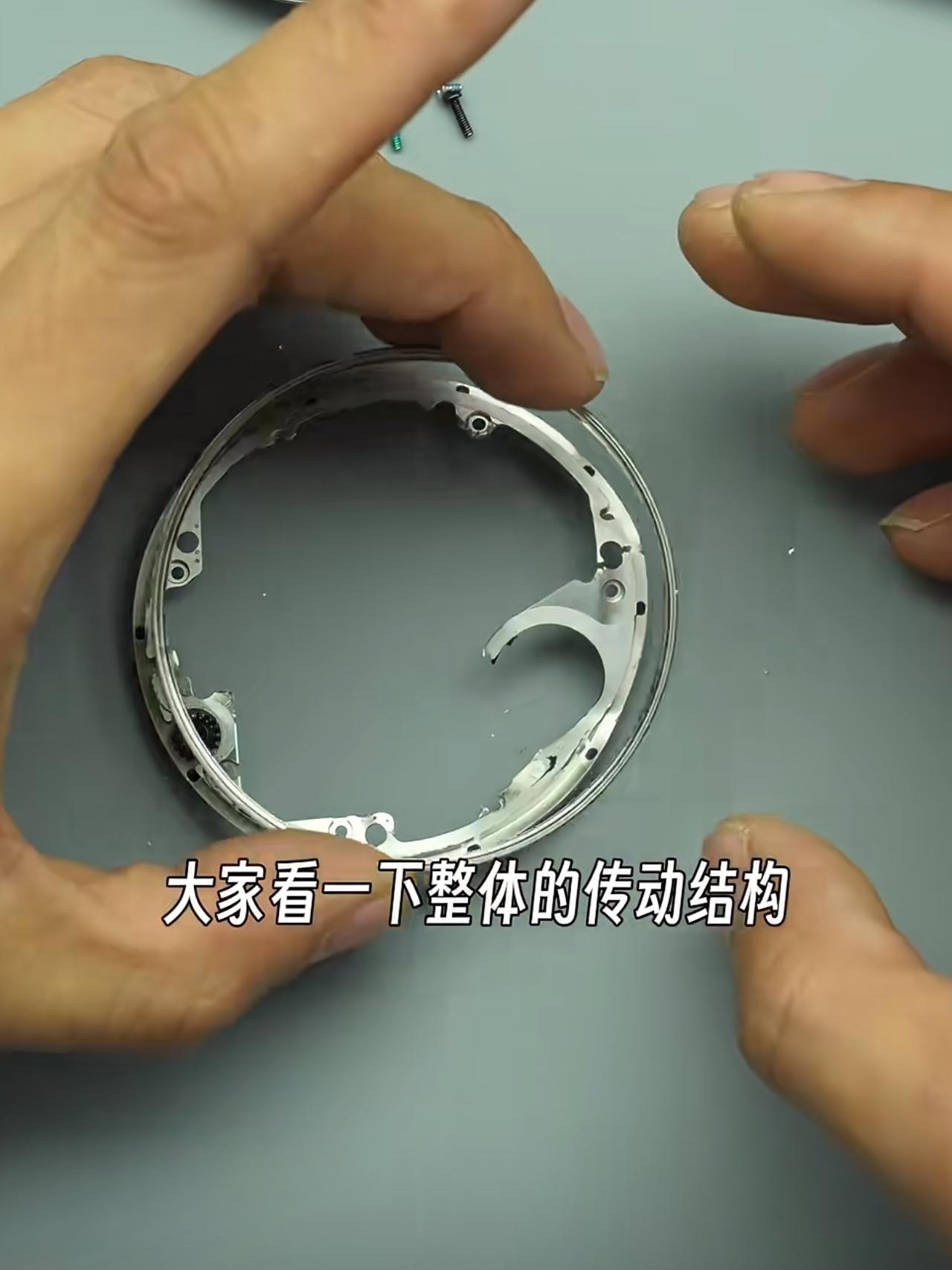 破案了！杨长顺复拆小米17Ultra，这下直接把整个结构都破坏了，证明其实真的是