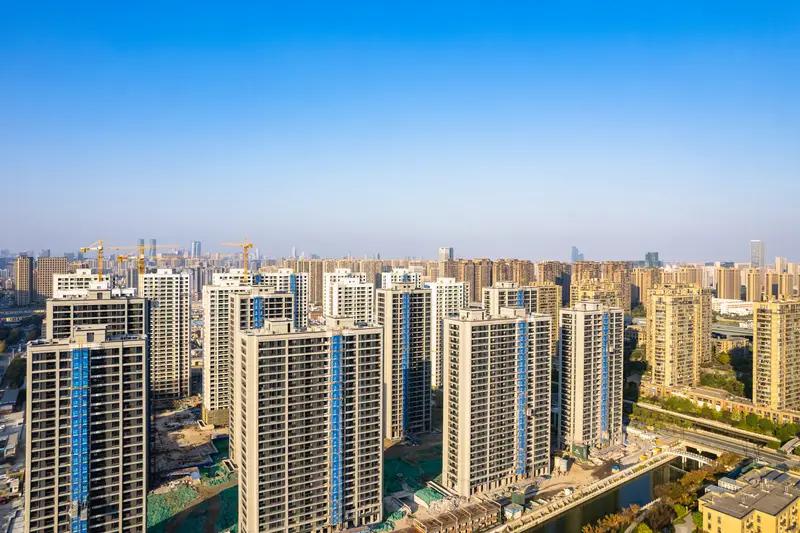 2026年在太原买房，得看具体需求和情况。当下楼市是冰火两重天，核心区优质新房悄