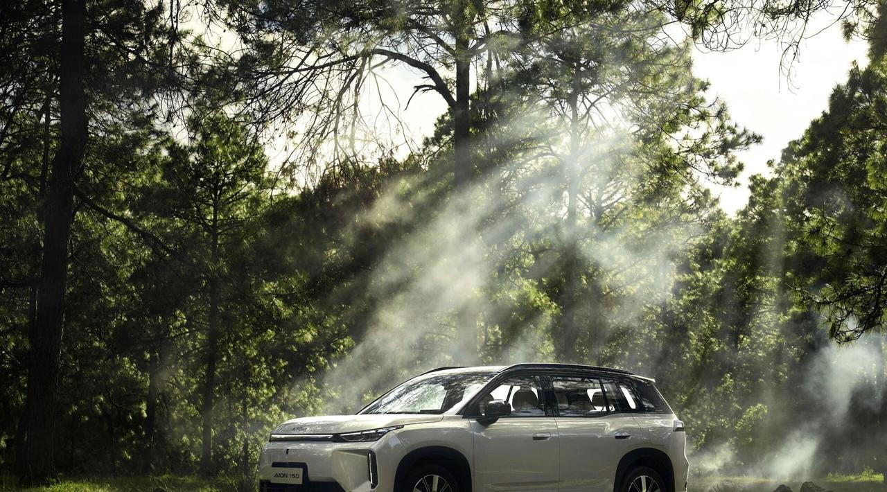 卖疯了！埃安i60上市即破万，置换补贴直逼2.2万2026开年新能源黑