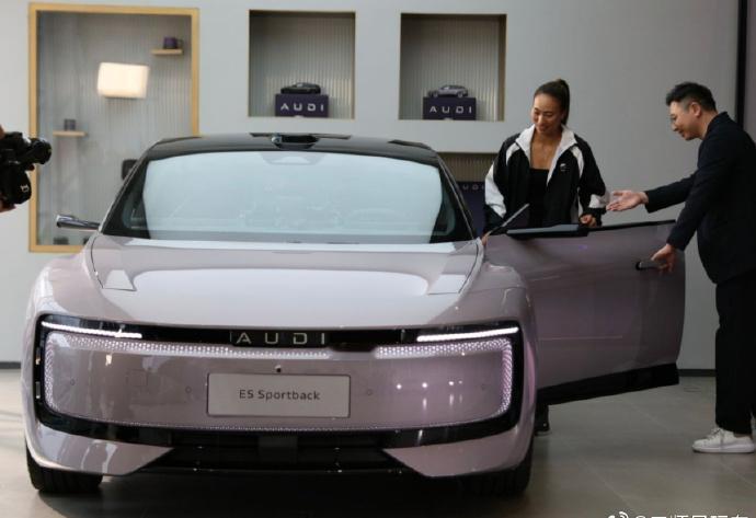 奥运冠军郑钦文为什么选择了奥迪E5Sportback呢？许多朋友知道，我最近