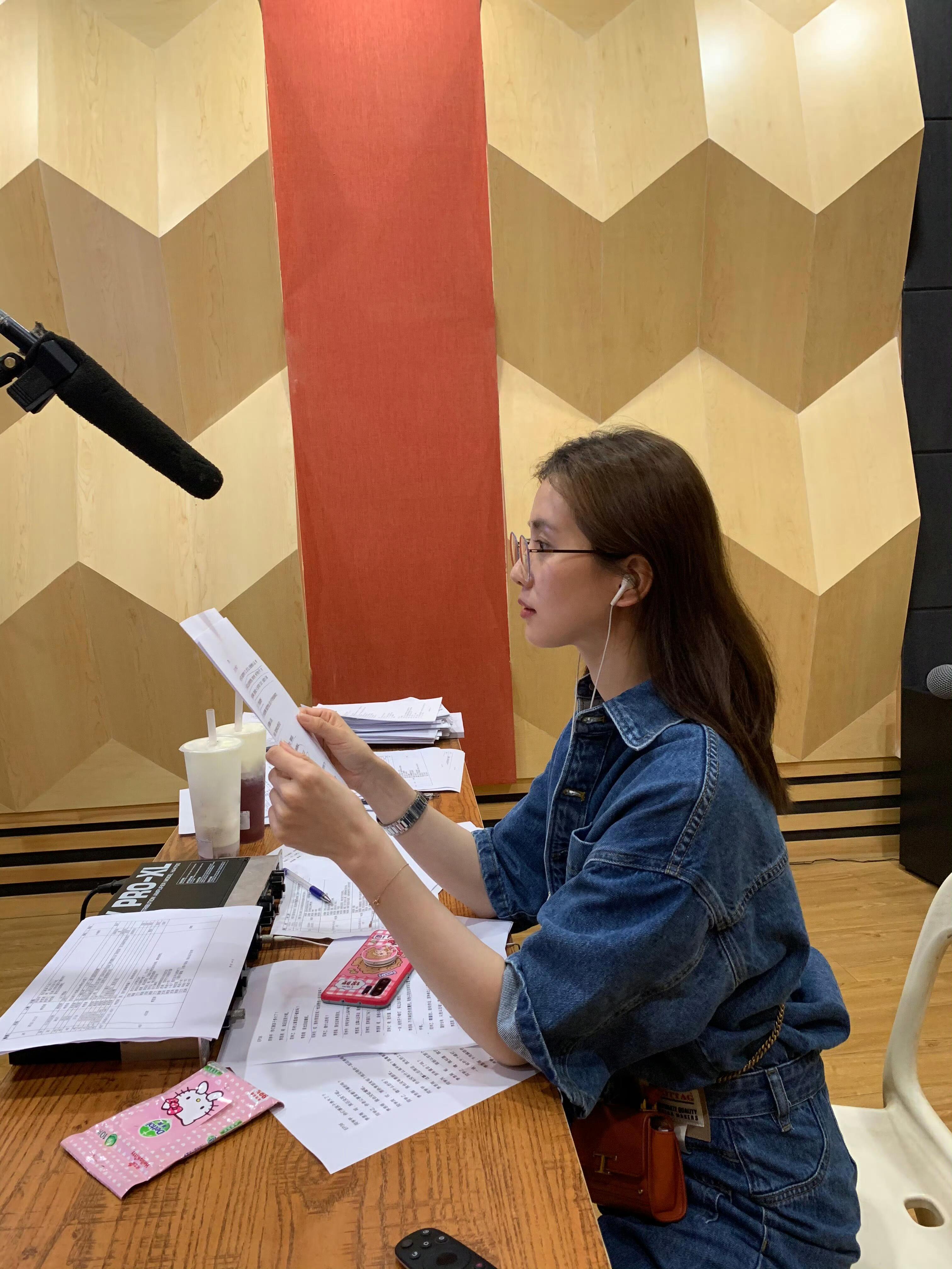 刘诗诗x霸气的坐姿​​​