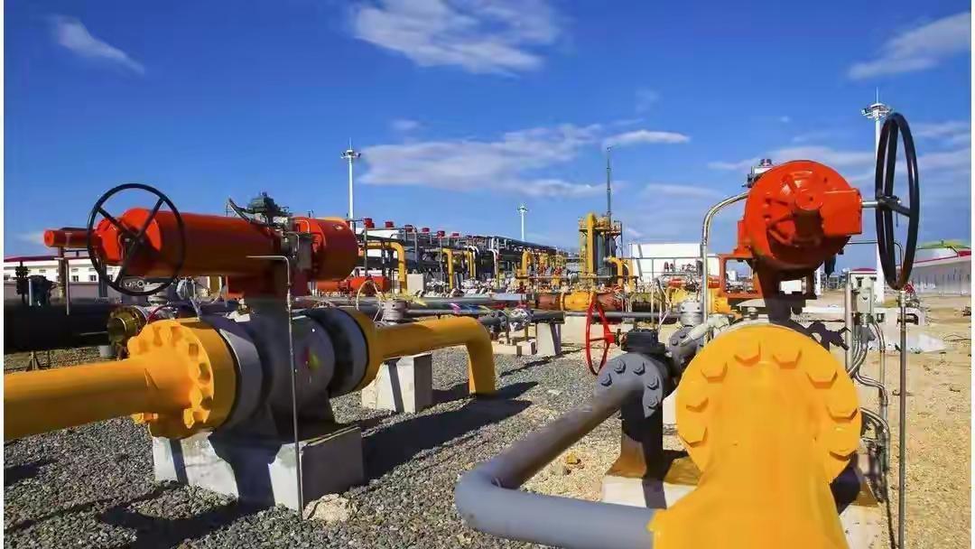 抓了马杜罗，允许委对华提供石油在向中国示好，老特这算盘打得比谁都精，他这利益算计