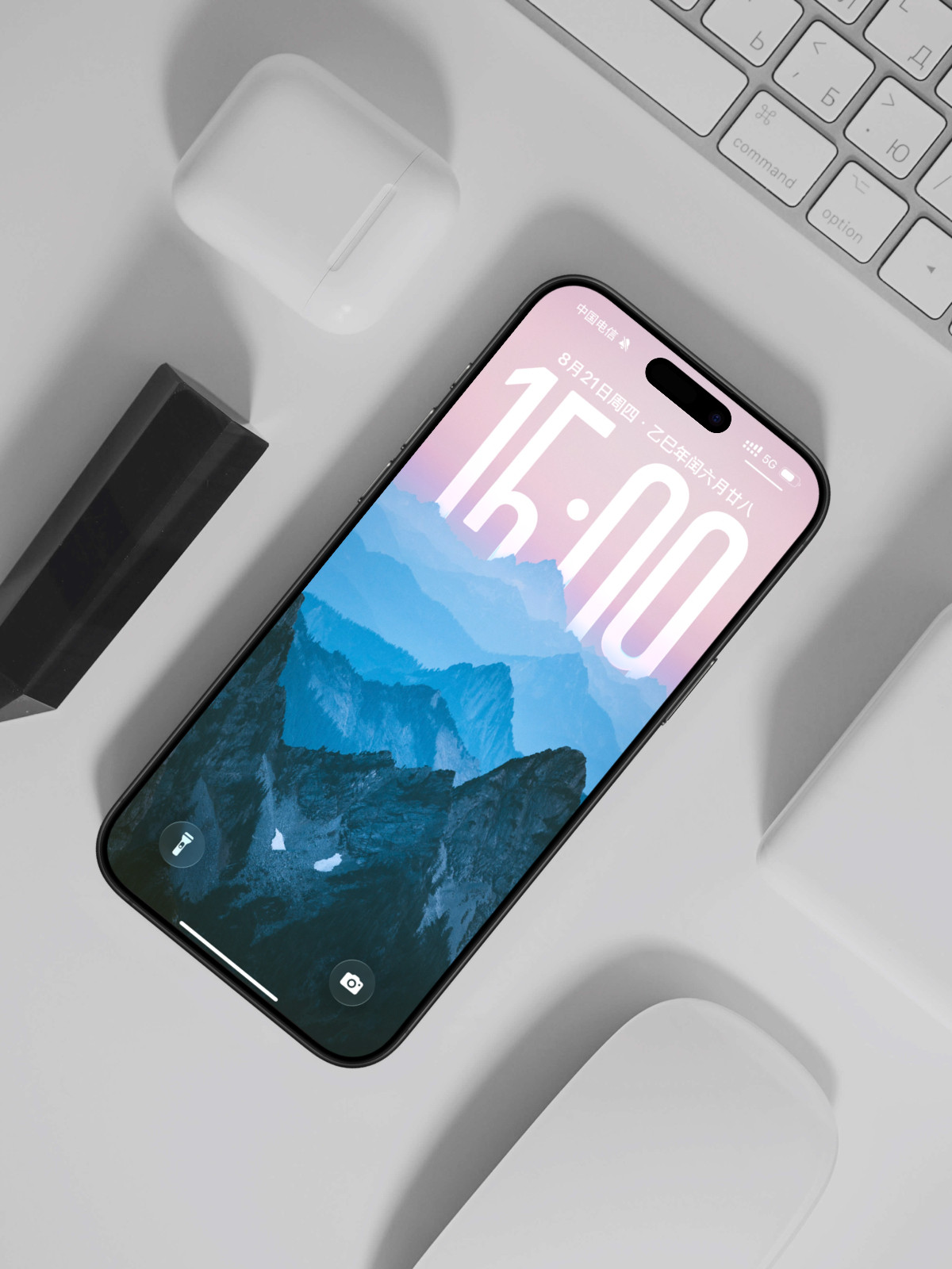今日份的iOS26景深壁纸抛去景深效果它也是一张很棒的壁纸​​