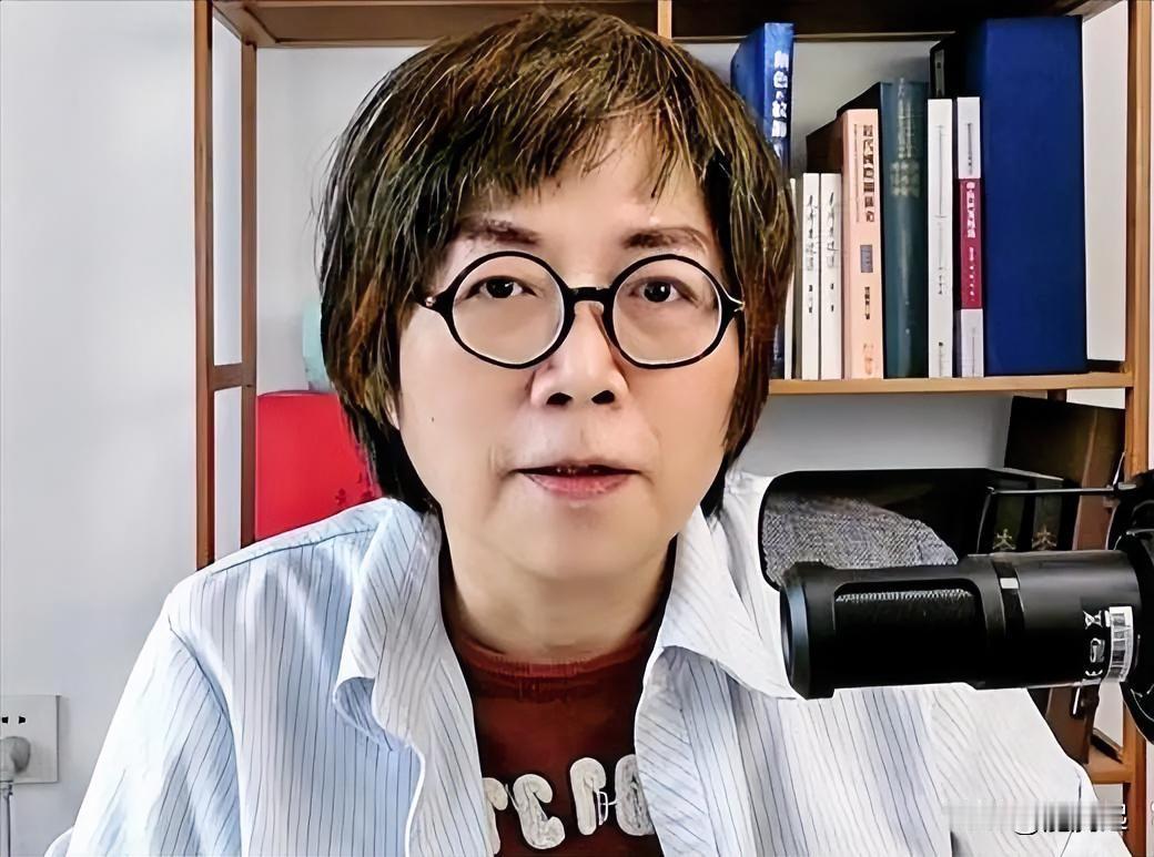 台媒体人、“统派”黄智贤近日直播承认：不反“独”、不促“统”。“反独促统”的民