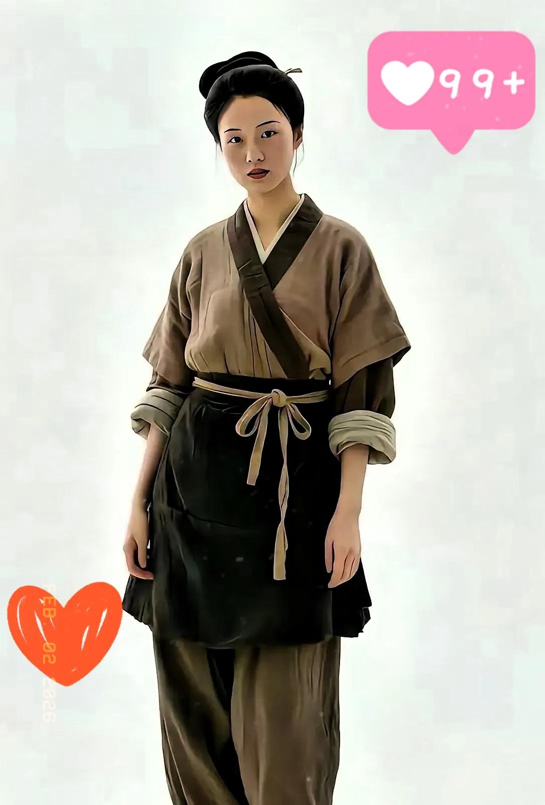 宝子们看这汉服，多自然大方，瞅着贼顺眼！干活穿贼利索，比英叔片里那些僵尸穿的强百